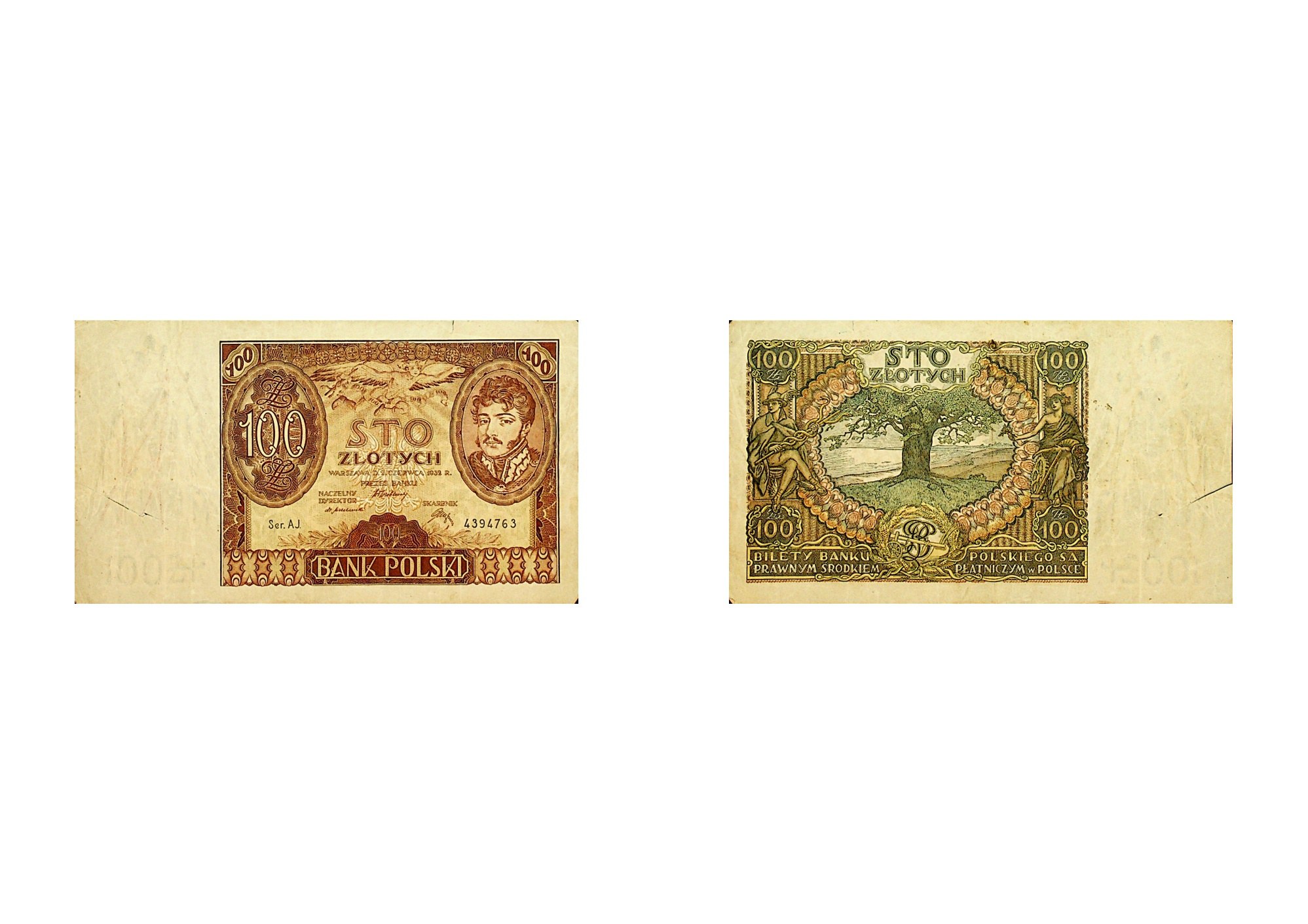 Para starych rosyjskich banknotów na białym tle.