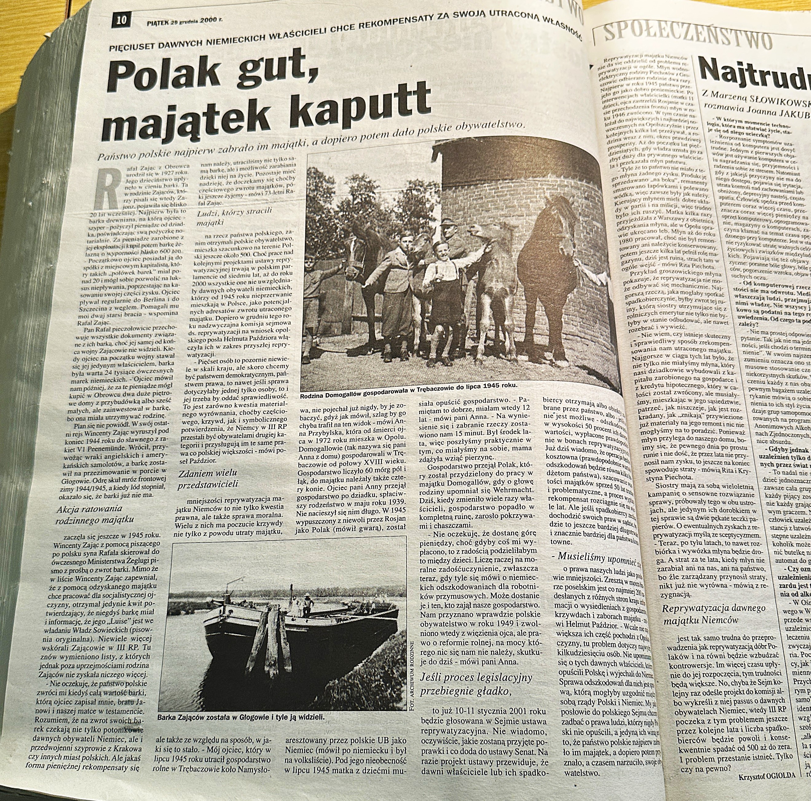 Artykuł prasowy w języku polskim zatytułowany "Polak gut, majątek kaputt" zawiera czarno-białe historyczne zdjęcia ludzi z końmi i łodzią na rzece.