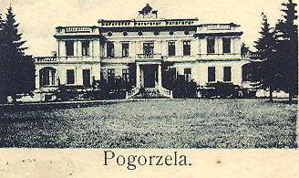 Stare czarno-białe zdjęcie dużego, dwupiętrowego budynku z podpisem „Pogorzela” o symetrycznej fasadzie, centralnym wejściu i drzewach po obu stronach.