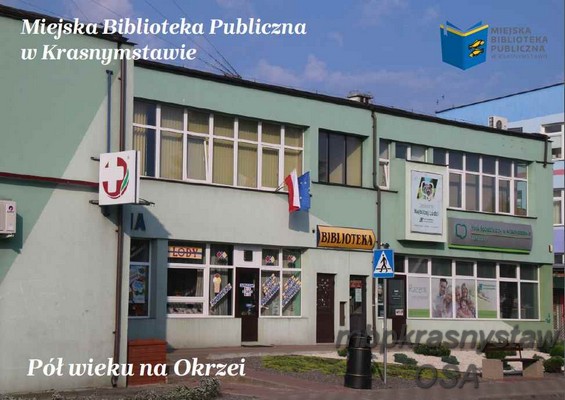 Zdjęcie budynku z napisem.